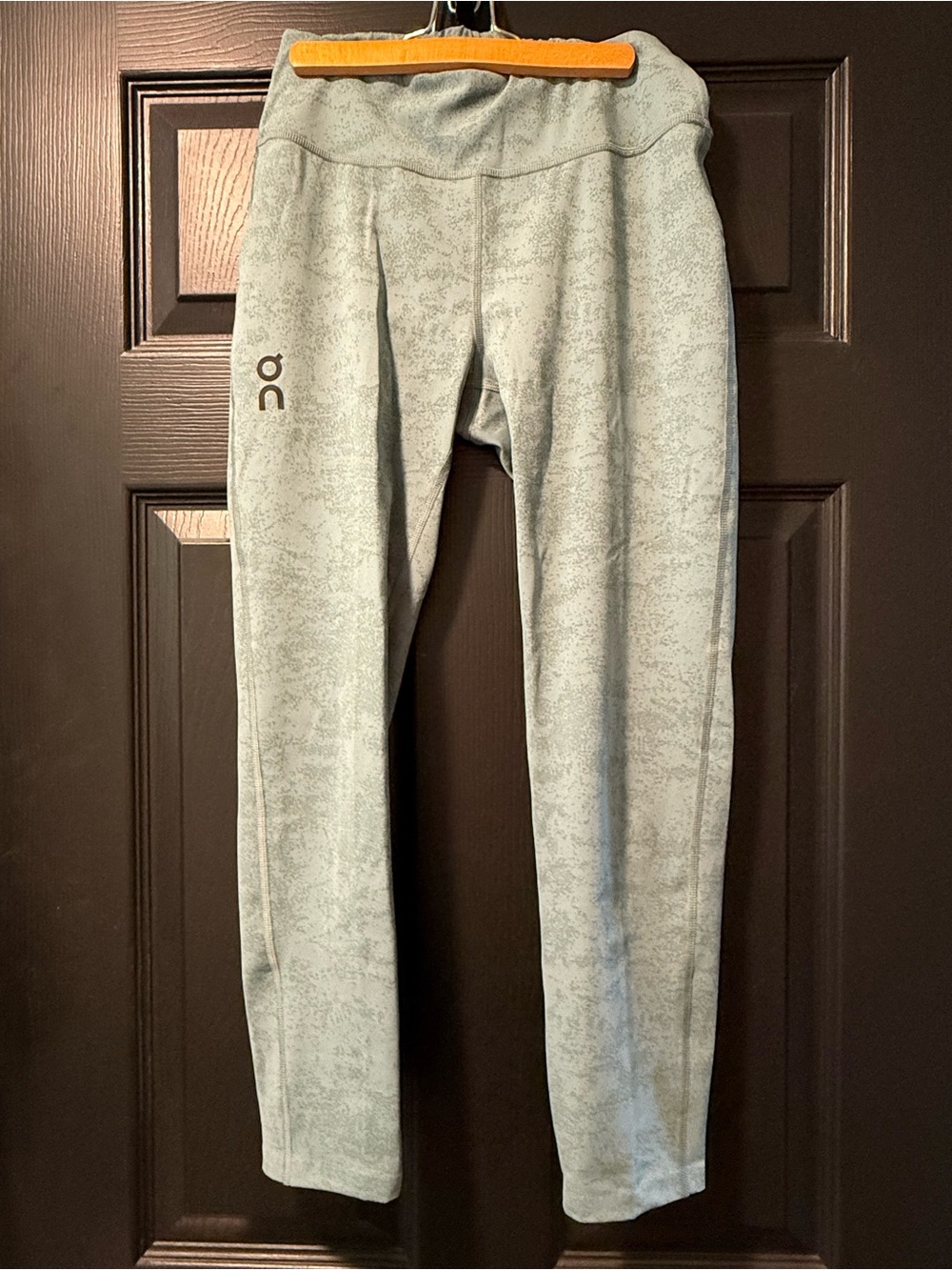 On Running 7/8 Sea Green Women's Active Leggings Like New - Small (S)